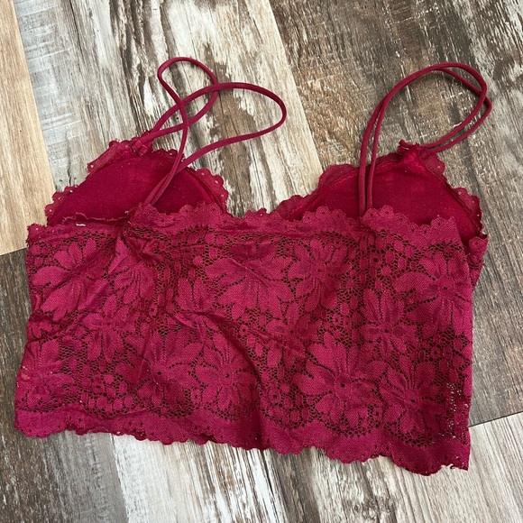 ROMWE Elegant Lace Bralette in Rich Burgundy - Picture 2 of 5